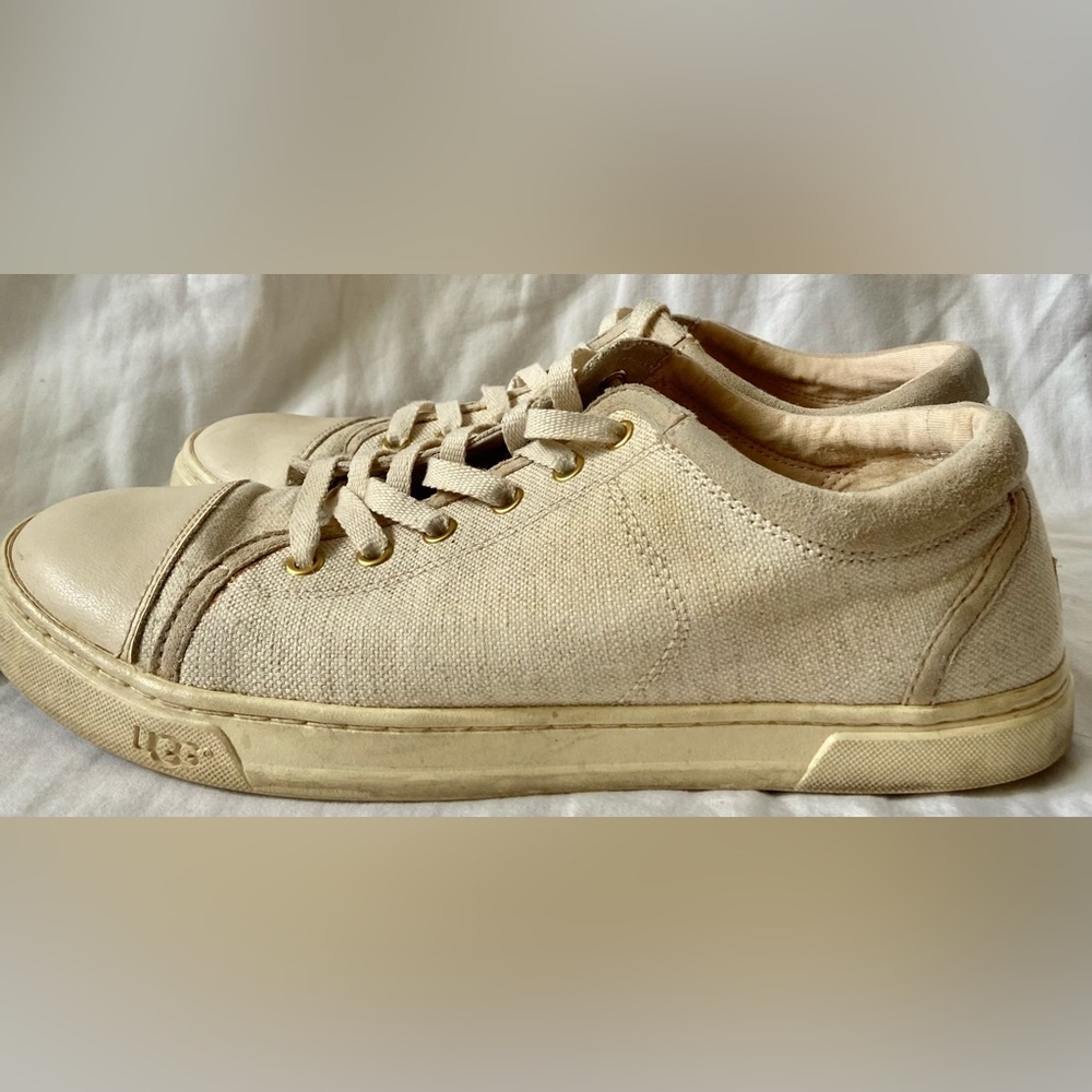 Ugg Tan Lace Up Sneakers Size 9 Women’s